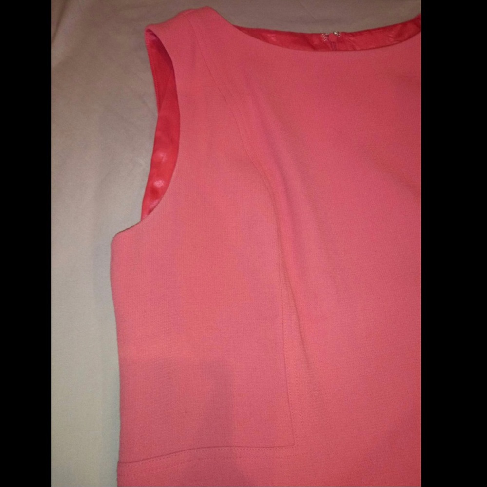 Dress - Picture 4 of 4